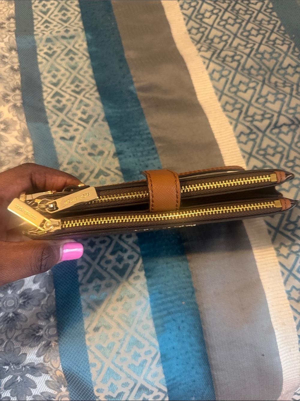 Michael Kors Brown Signature Wristlet Clutch with Gold Logo - Picture 2 of 4